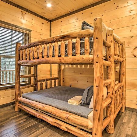 Luxe Cabin With Home Theater Less Than 2 Miles To 蓋特林堡 外观 照片