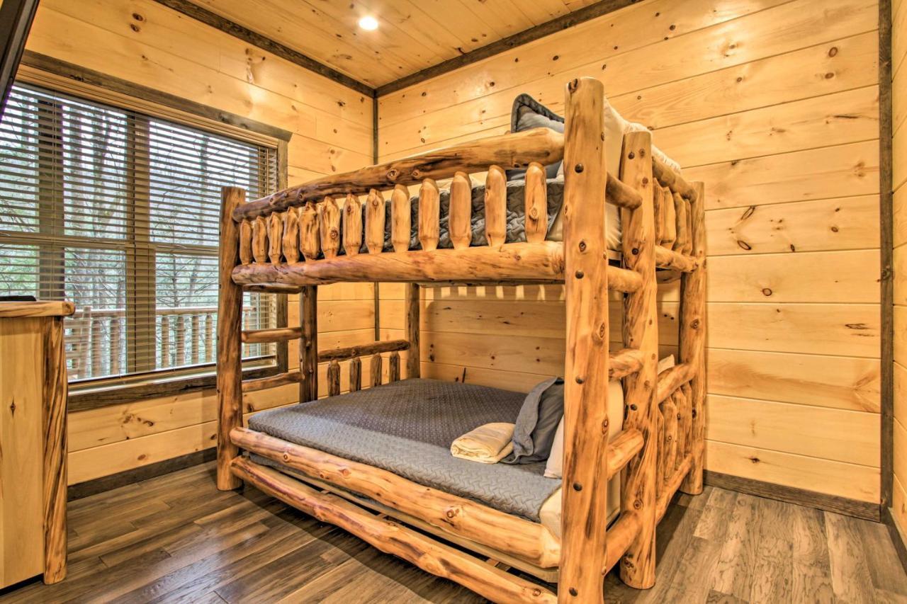 Luxe Cabin With Home Theater Less Than 2 Miles To 蓋特林堡 外观 照片