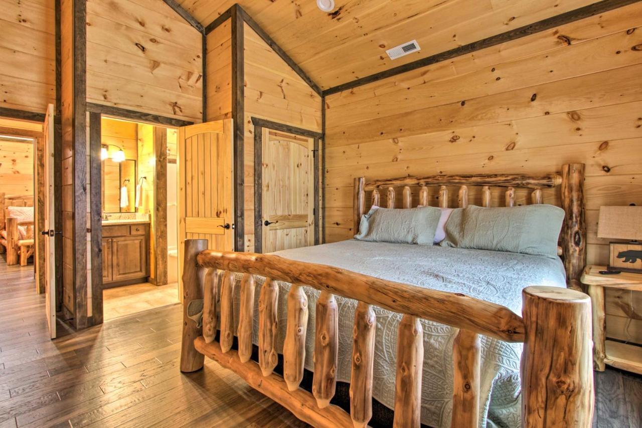 Luxe Cabin With Home Theater Less Than 2 Miles To 蓋特林堡 外观 照片