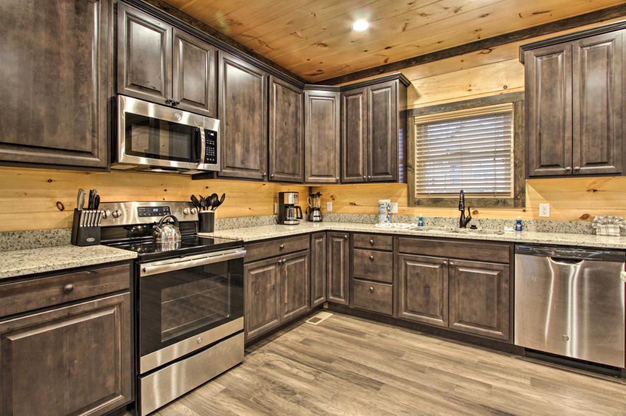 Luxe Cabin With Home Theater Less Than 2 Miles To 蓋特林堡 外观 照片