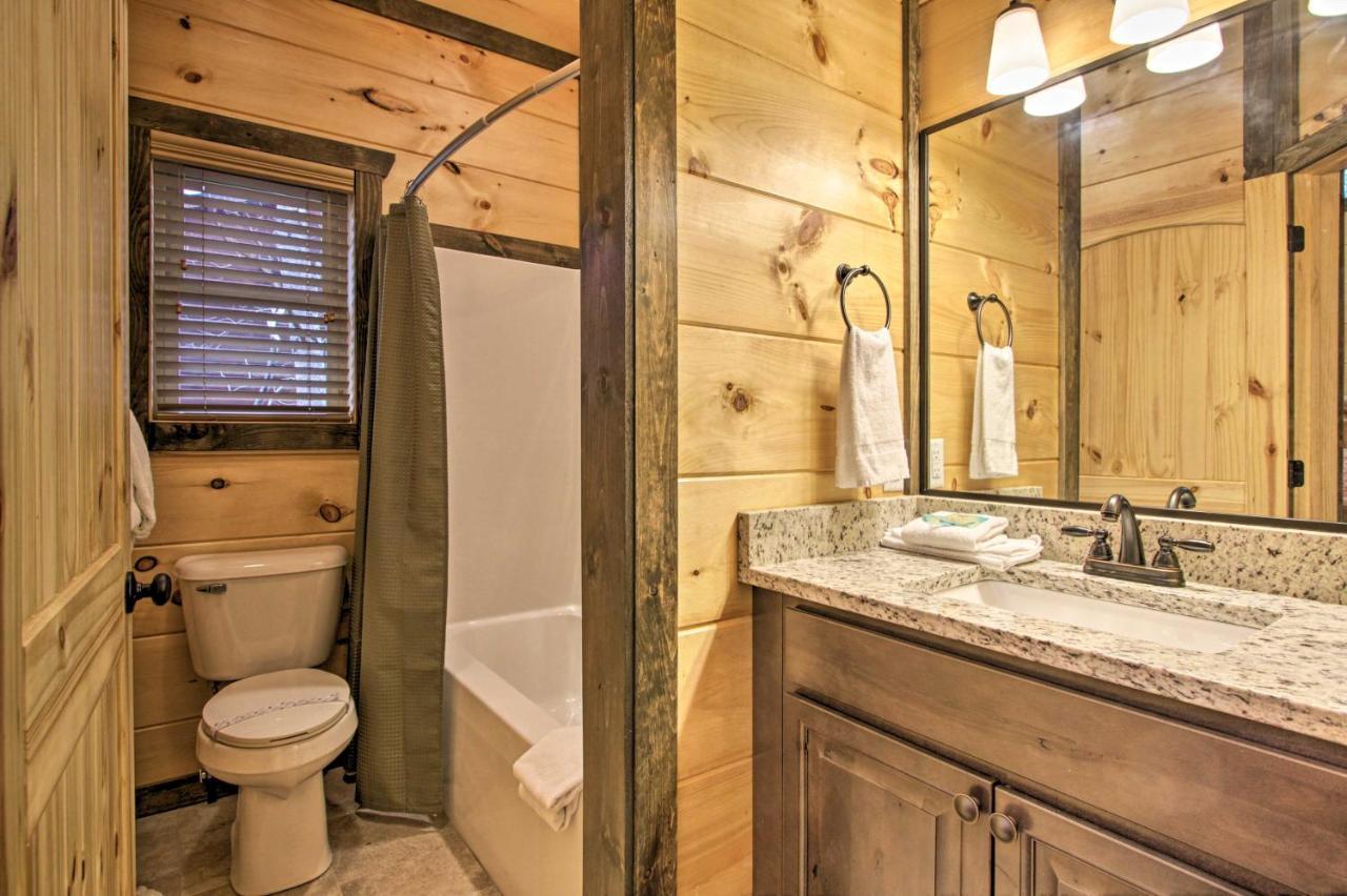 Luxe Cabin With Home Theater Less Than 2 Miles To 蓋特林堡 外观 照片