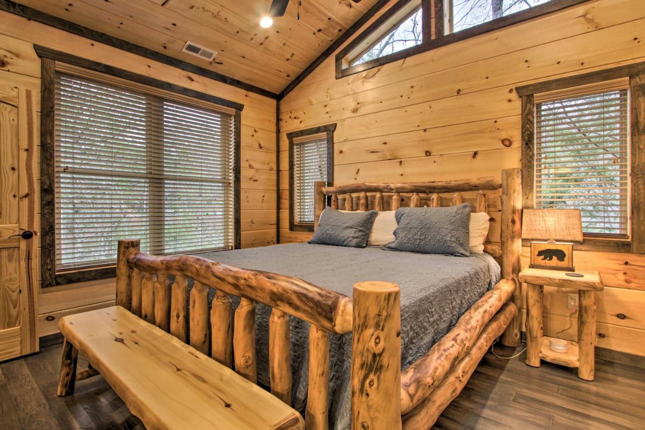 Luxe Cabin With Home Theater Less Than 2 Miles To 蓋特林堡 外观 照片