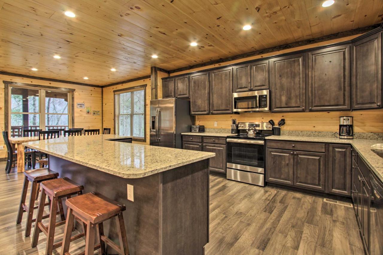Luxe Cabin With Home Theater Less Than 2 Miles To 蓋特林堡 外观 照片