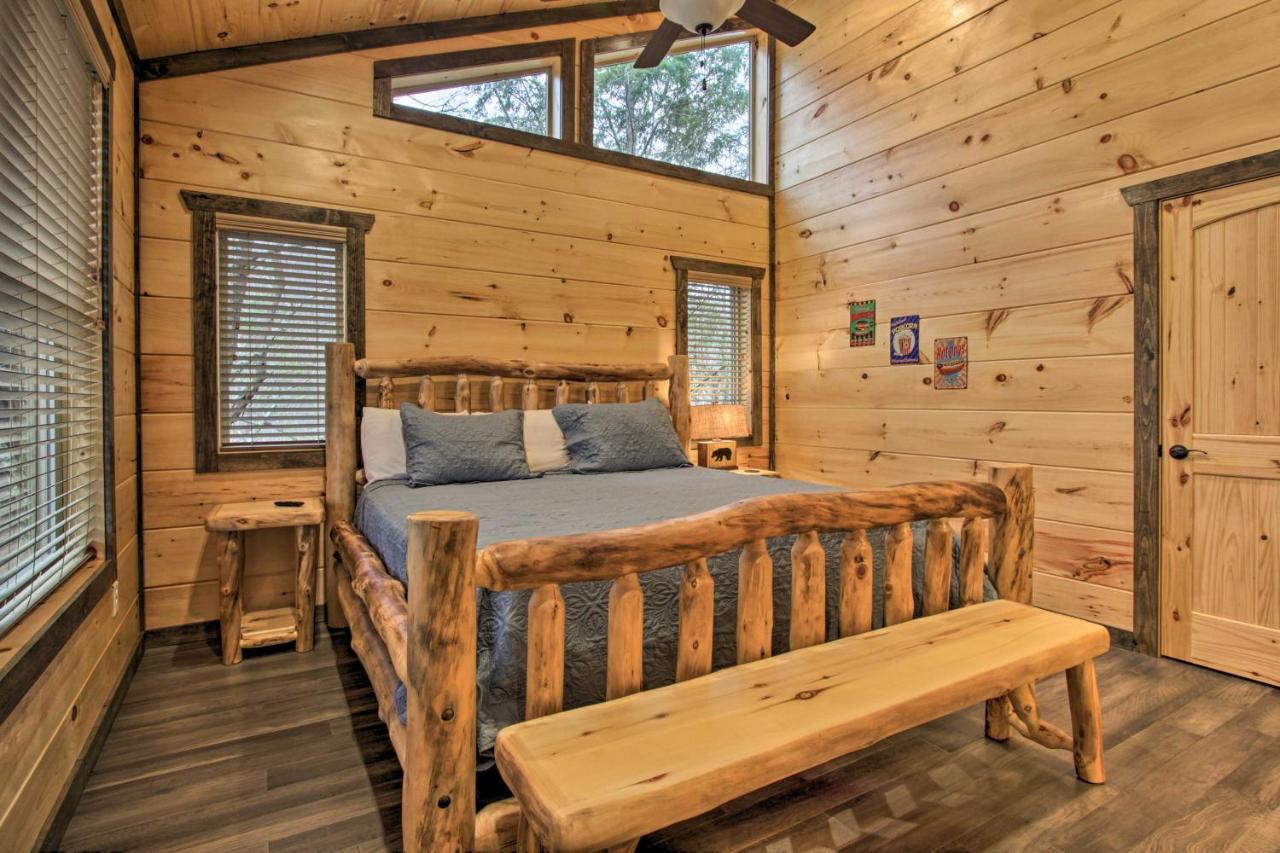 Luxe Cabin With Home Theater Less Than 2 Miles To 蓋特林堡 外观 照片